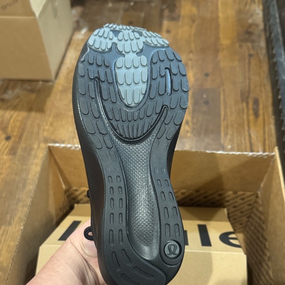 Lululemon Black Athletic Sneakers/US 7.5/Brand New/NIB! Never Worn! Gorgeous! - Picture 7 of 16